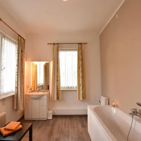 Holiday home Former In The Centre And At 50 Metres From The In Panne