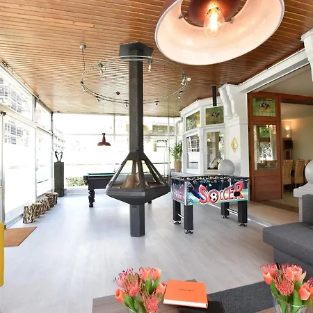 Former In The Centre And At 50 Metres From The In Panne Hébergement de vacances