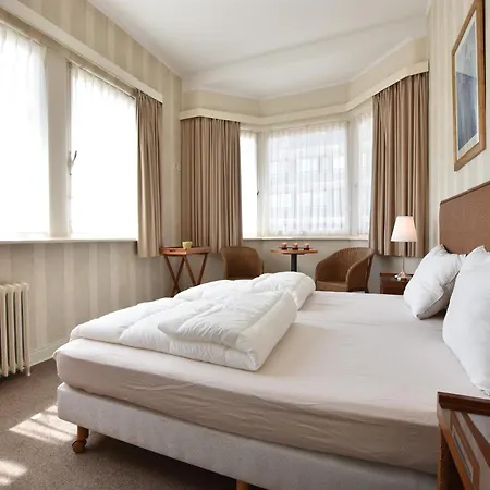 Former In The Centre And At 50 Metres From The In Panne Casa vacanze *