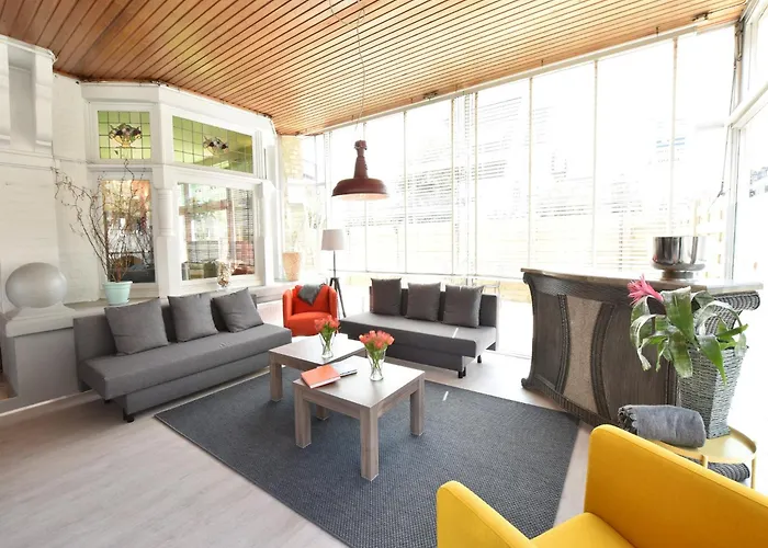 Former In The Centre And At 50 Metres From The In Panne Holiday home *